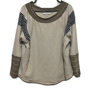 Women’s CES FEMME, Long Sleeves, Uneven Hem Sweater, Multi Colors, Size Sm